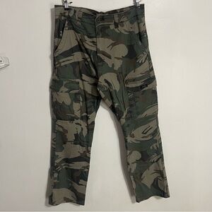 Wrangler Relaxed Fit Camo Cargo Pants Size Large 34x32